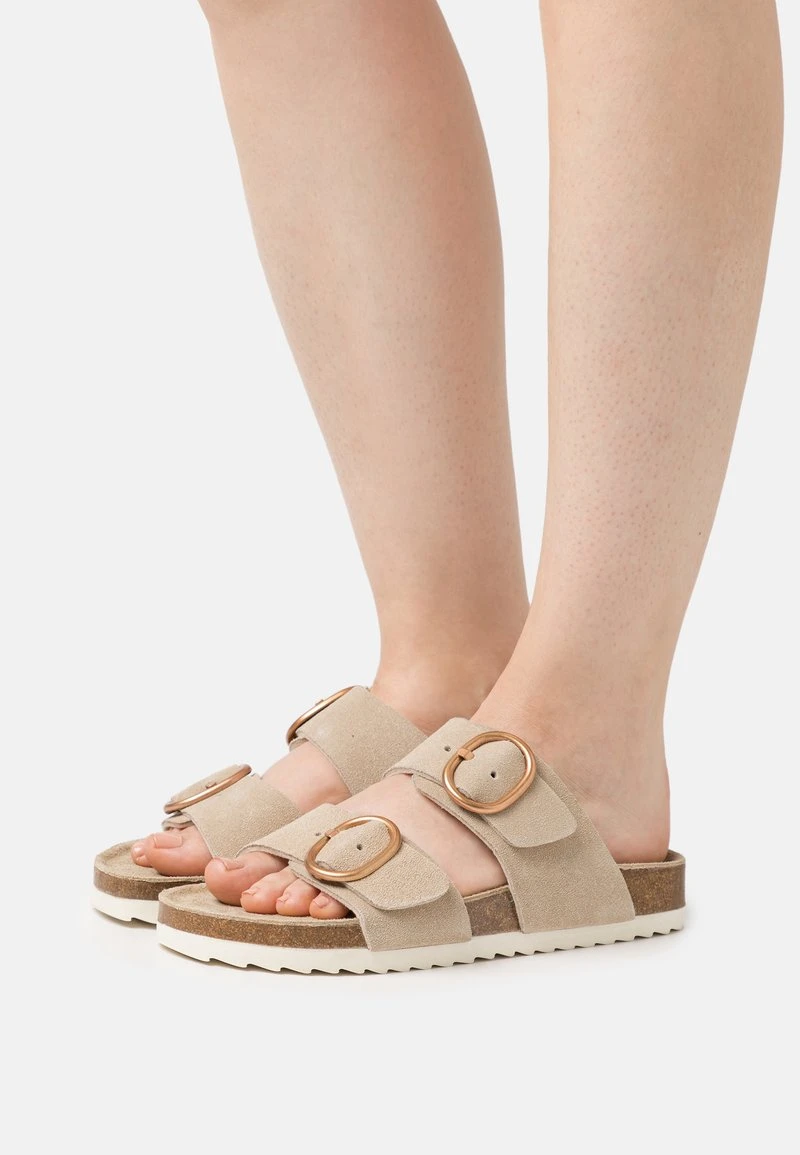 Pier One LEATHER - Pantolette Flach - Beige